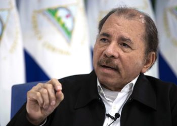 GRAF5549 MANAGUA (Nicaragua), 4/9/2018.- El presidente de Nicaragua, Daniel Ortega, lamenta que los "gobiernos de derechas" de Latinoamérica hayan acabado, en su opinión, con los organismos de cooperación regional.En una entrevista con Acan-Efe, Ortega explica que "América Latina está siendo víctima de lo que es la falta de actitud democrática de gobiernos de derecha que han provocado una polarización y una fractura en los organismos de integración" de la región latinoamericana.EFE/Jorge Torres