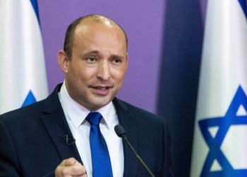 Jerusalem (Israel), 30/05/2021.- Leader of the Yemina party, Naftali Bennett, delivers a political statement in the Knesset (the Israeli Parliament), in Jerusalem, Israel, 30 May 2021. Naftali Bennett announced he will form a government with Yair Lapid to oust Prime Minister Benjamin Netanyahu. (Estados Unidos, Jerusalén) EFE/EPA/YONATAN SINDEL / POOL