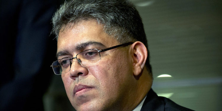 Venezuelan Foreign Minister Elias Jaua look on during a press conference in Mexico City, on November 4, 2013. Jaua is on a one-day official visit to Mexico. AFP PHOTO/RONALDO SCHEMIDT        (Photo credit should read Ronaldo Schemidt/AFP via Getty Images)