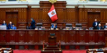 Bajo la presidencia de Eduardo Salhuana se inicia la sesión del Pleno del Congreso de la República. (Congreso de la República/JReátegui)